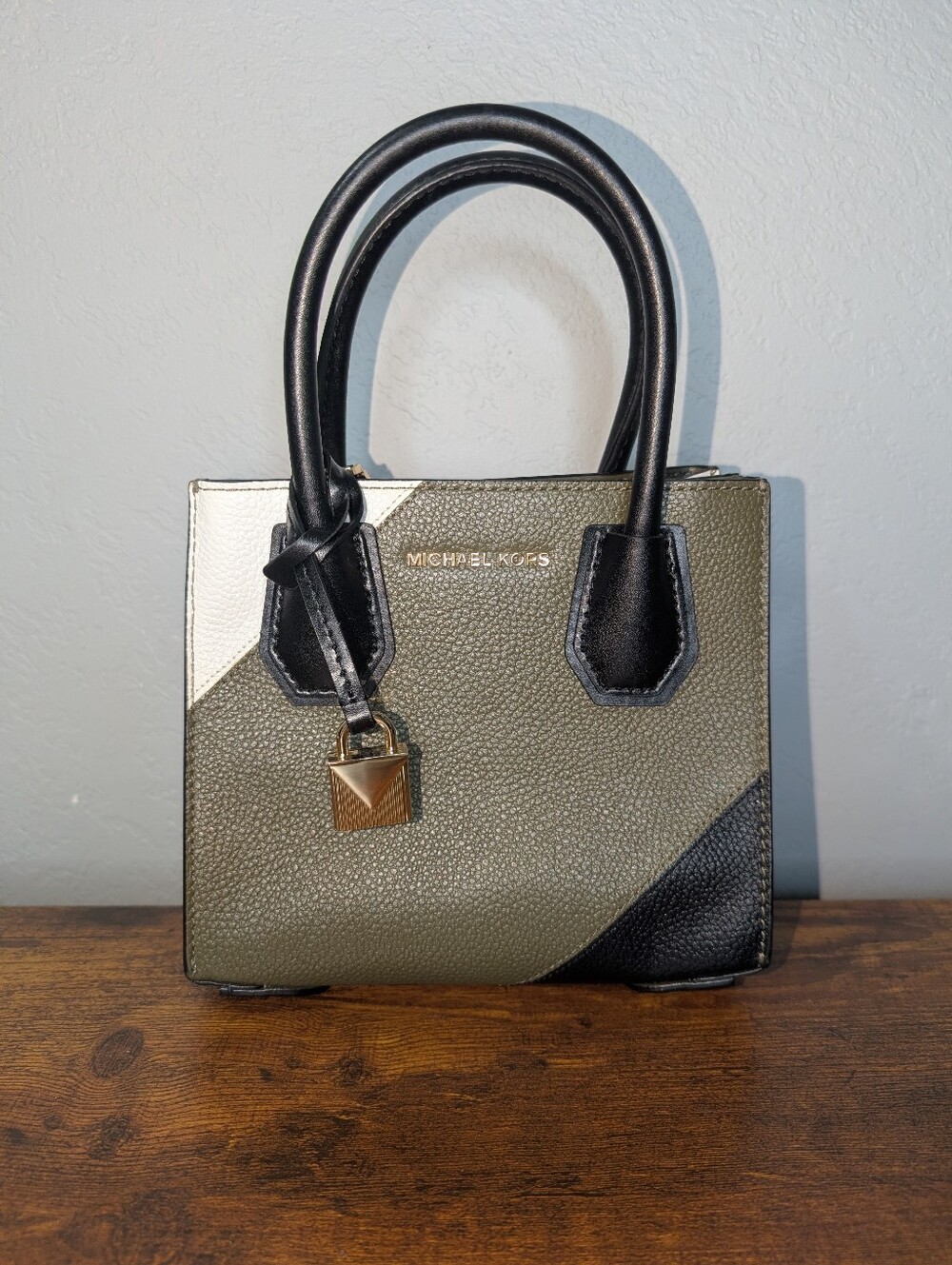 Michael Kors Mercer pebbled leather accordion crossbody bag
